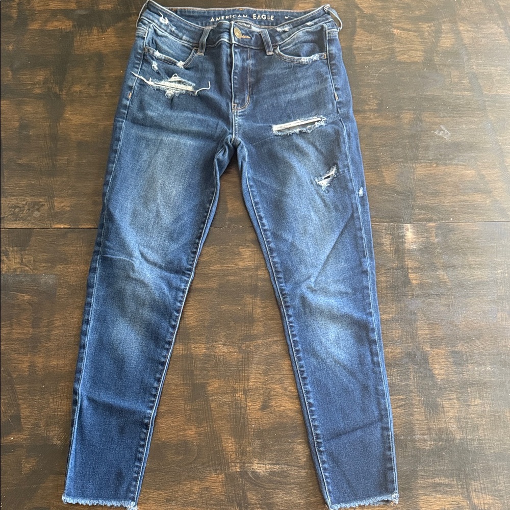 American Eagle Outfitters Women's Dark Blue Ripped Skinny Jeans size 6